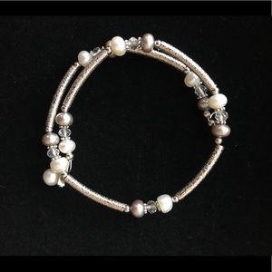 Vantel pearl wrap bracelet